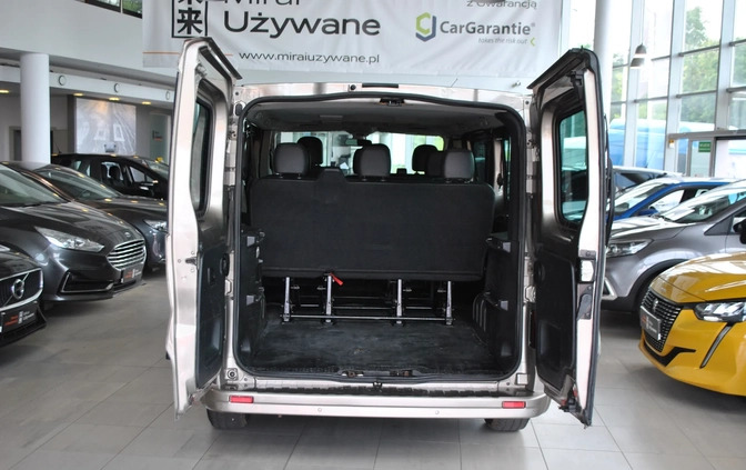 Opel Vivaro cena 104900 przebieg: 131000, rok produkcji 2017 z Sztum małe 232